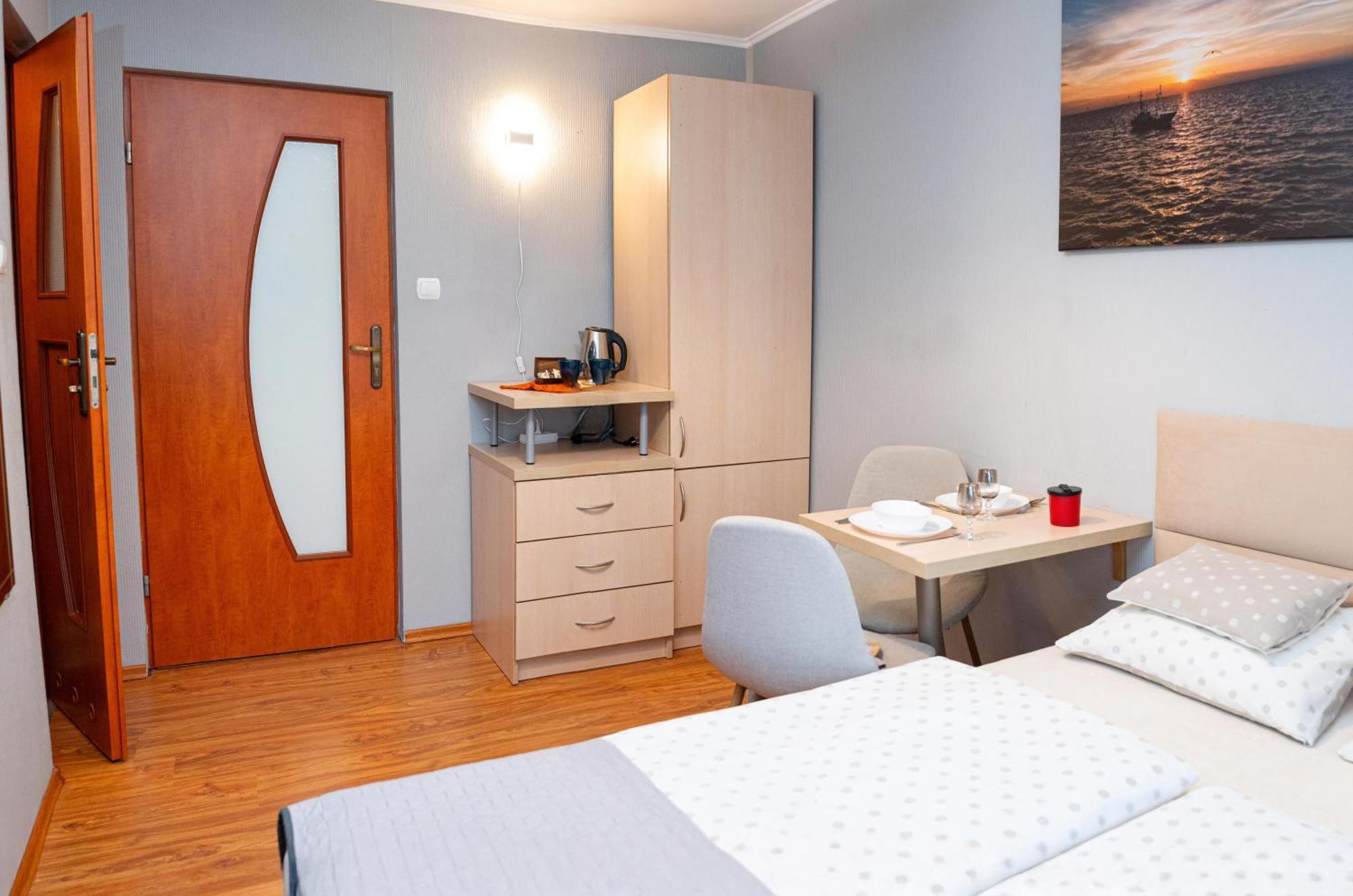 Władysławowo Cetniewo Pokoje I Apartamenty מראה חיצוני תמונה
